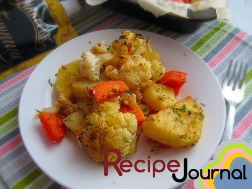 Картошка и цветная капуста, запеченные в медово-горчичном соусе - рецепт овощного гарнира