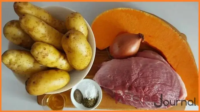 Для приготовления свинины с картошкой и тыквой необходим минимум ингредиентов.