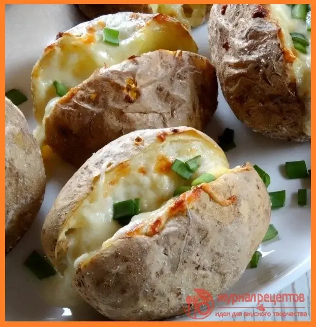 Картофель в мундире с сыром и чесноком - рецепт для запекания