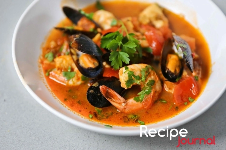 Низкокалорийный суп с морепродуктами