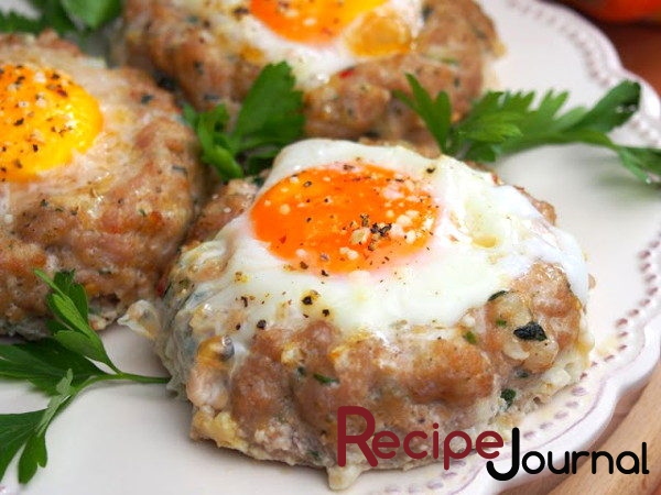 Блюдо из мяса - Котлеты с яйцом  запеченные в духовке   по-французски