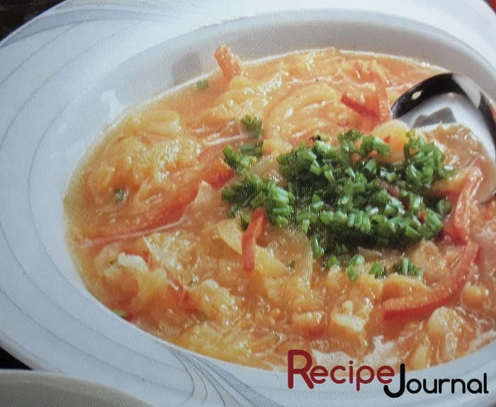 Рецепт вегетарианского супа из перца и кислой капусты