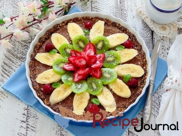 Вегетарианский праздничный тарт с бананом и авокадо - рецепт десерта из Франции