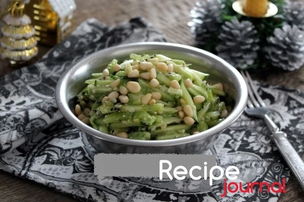 Рецепт кедрового салата с авокадо и киви - просто и быстро
