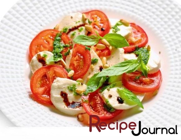 Салат Капрезе - вегетарианский рецепт
