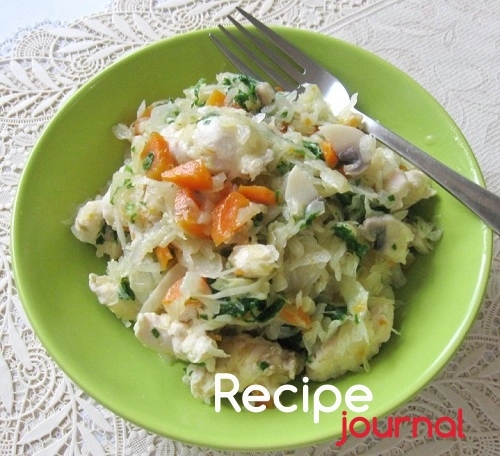 Капуста тушеная с курицей и грибами - рецепт блюда из овощей.