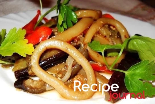 Кальмары тушеные с овощами - рецепт блюда из морепродуктов
