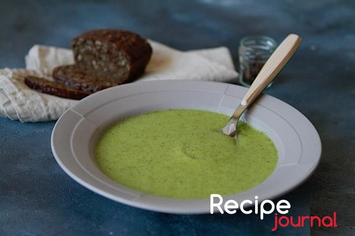 Рецепт супа из брокколи и стручковой фасоли на рыбном бульоне