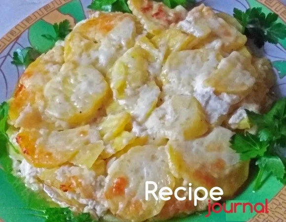 Картофель запеченный в сливочно-сырном соусе - рецепт блюда из овощей