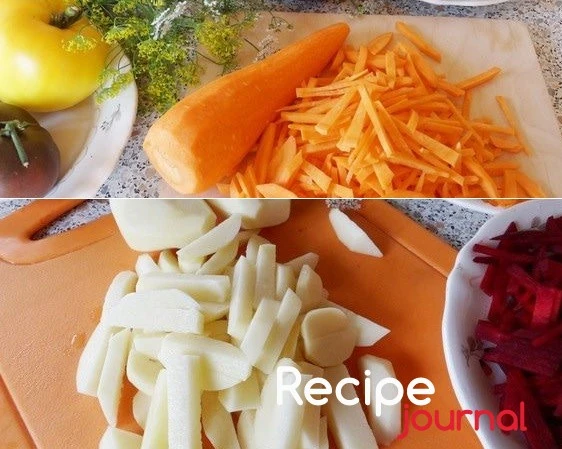 Овощи почистить. Промыть и обсушить салфеткой. Соломкой нарезать морковь,свеклу. Картофель - крупно кубиком или дольками.