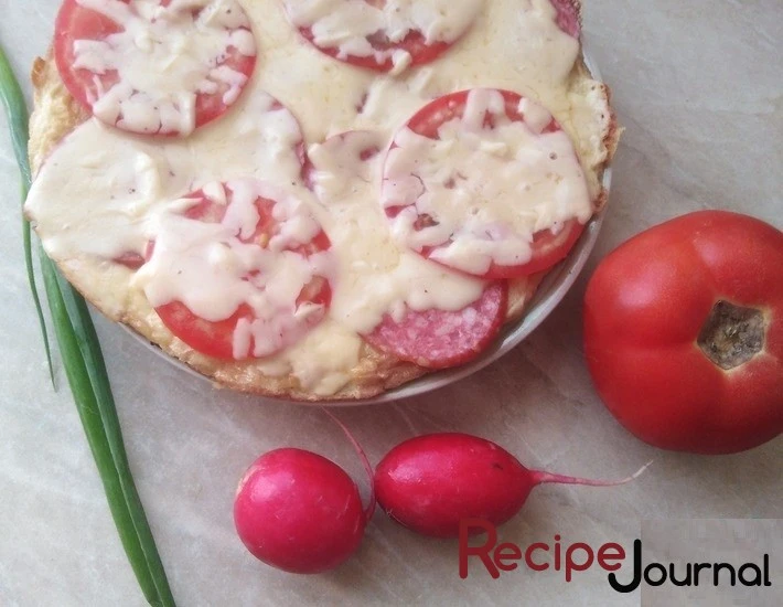 Яичница в лаваше с сыром и помидорами - рецепт быстрой закуски