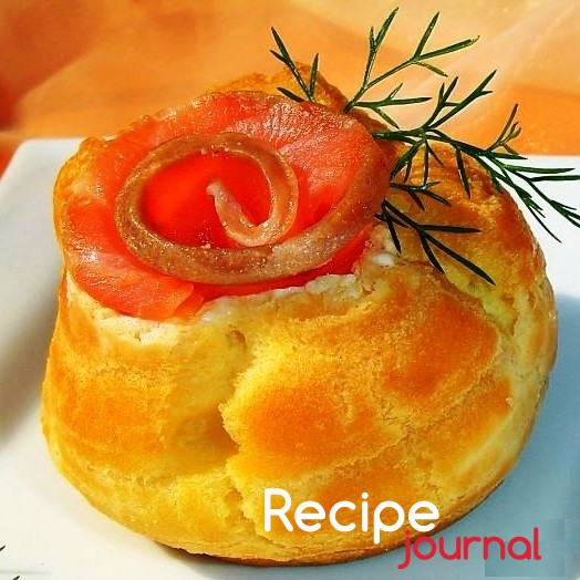 Профитроли с сырным кремом и красной рыбой - рецепт закуски к празднику