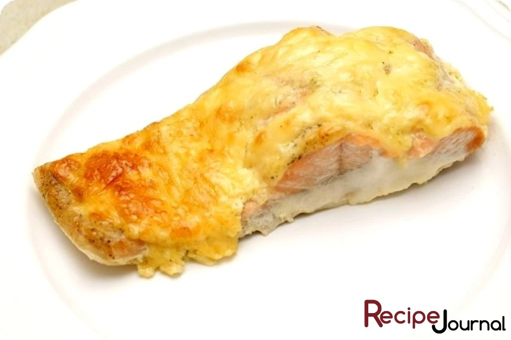 Горбуша, запеченная под сыром - рецепт блюда из рыбы