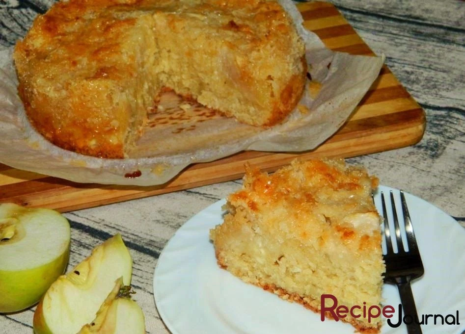 Творожный пирог с яблоком и карамелью из кокосовой стружки - рецепт вкусной выпечки