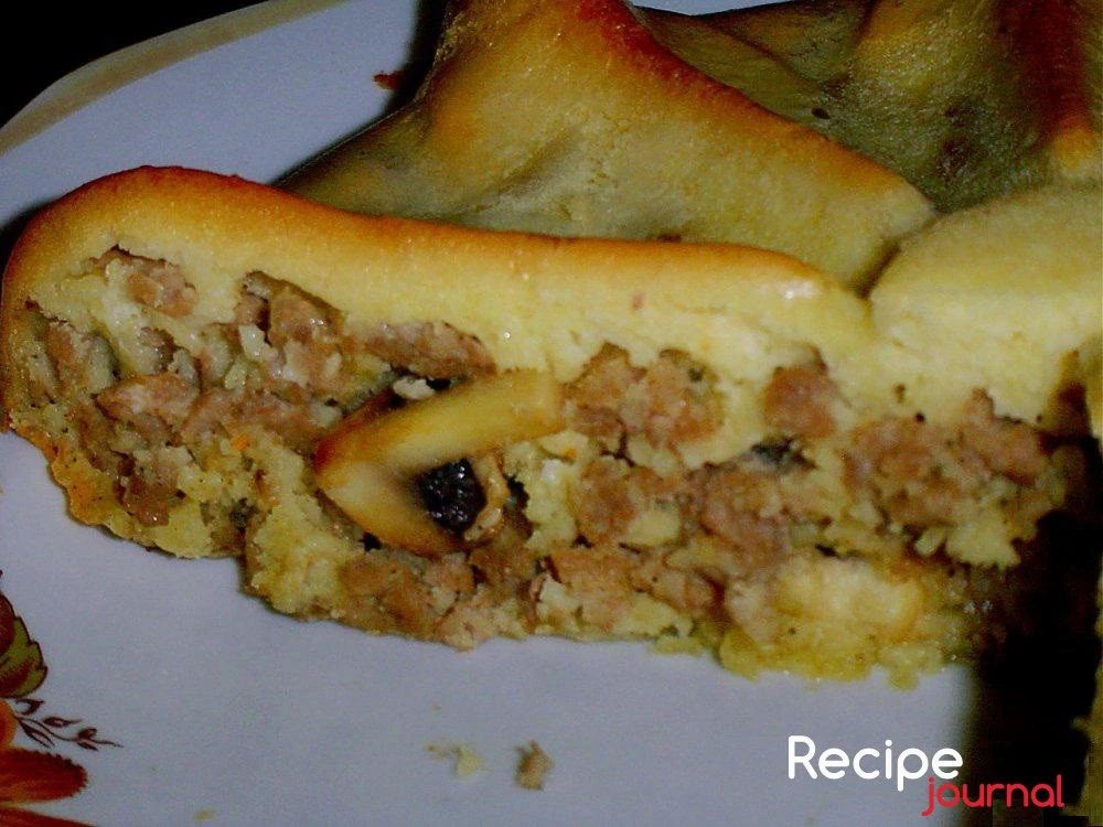 Заливной пирог с мясом и грибами - рецепт простой выпечки