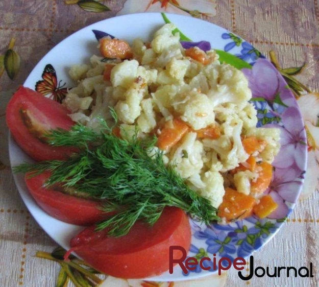 Тушеная цветная капуста с картофелем и морковью - рецепт для быстрого гарнира