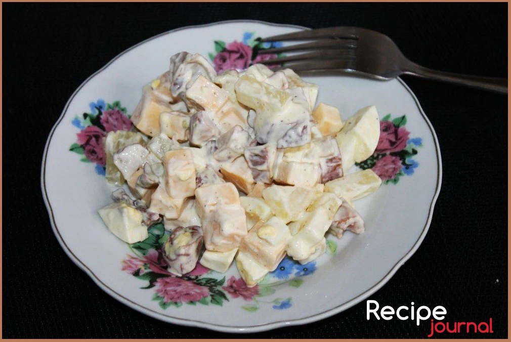 Рецепт салата из копченой курицы и ананасов