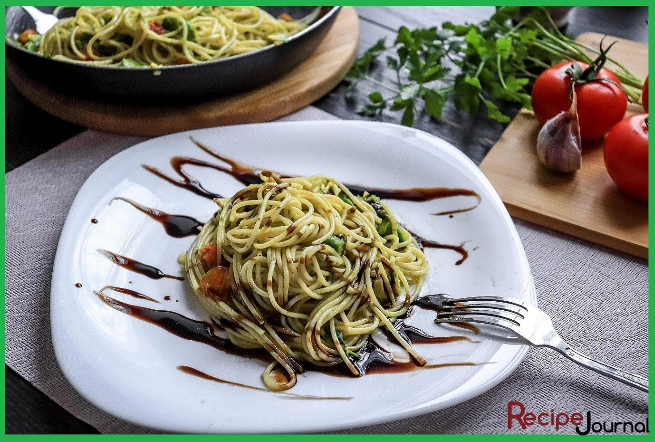 Спагетти с авокадо - рецепт для поста