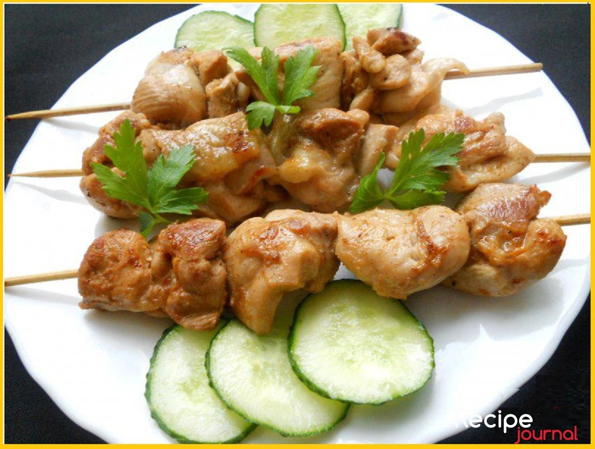 Шашлык из курицы на сковороде - простой рецепт блюда из птицы