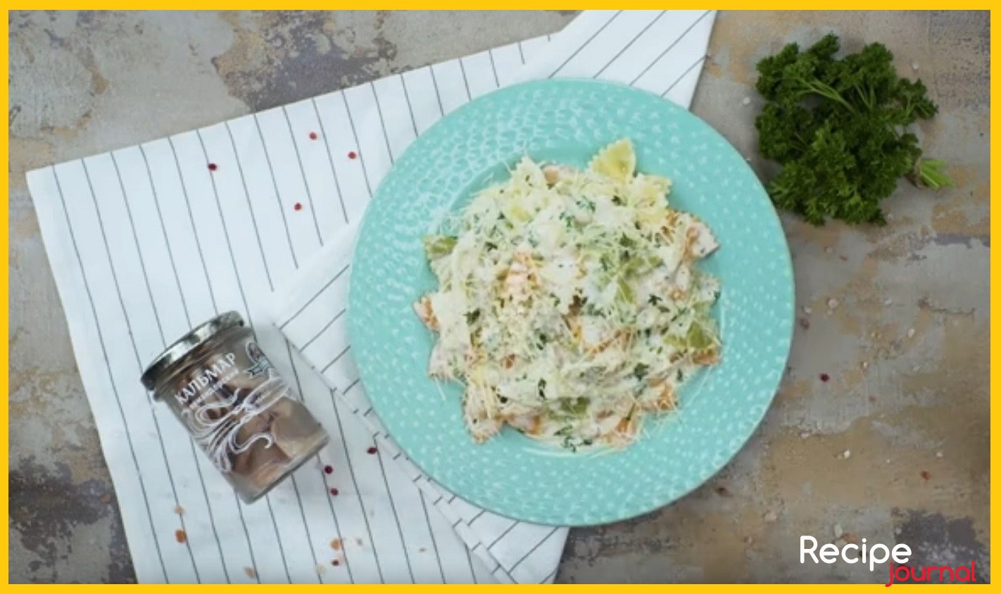 Простой рецепт из морепродуктов - Паста с кальмарами в сливочном соусе