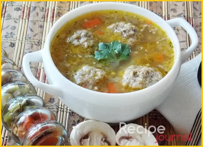 Суп с грибными фрикадельками - низкокалорийный рецепт